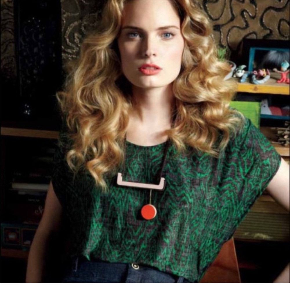 The Podolls Anthropologie M Rayon Jersey Knit Green Black Pattern Blouse TShirt
